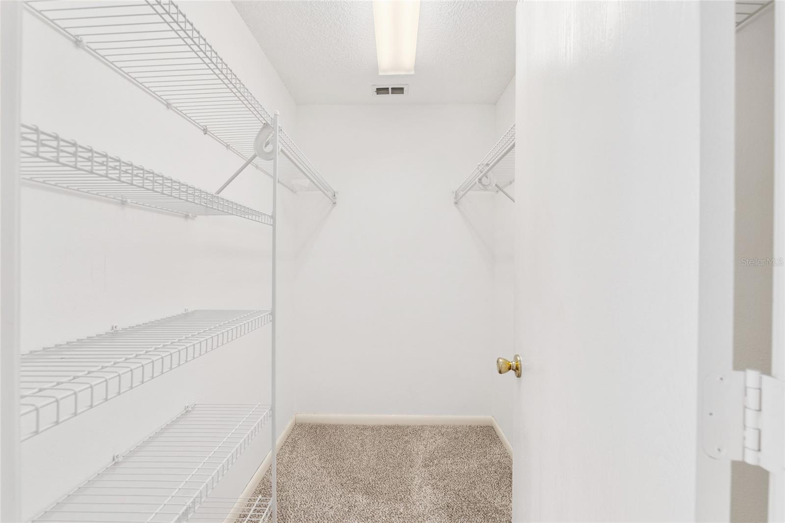 ON TOP OF THE WORLD - Residential