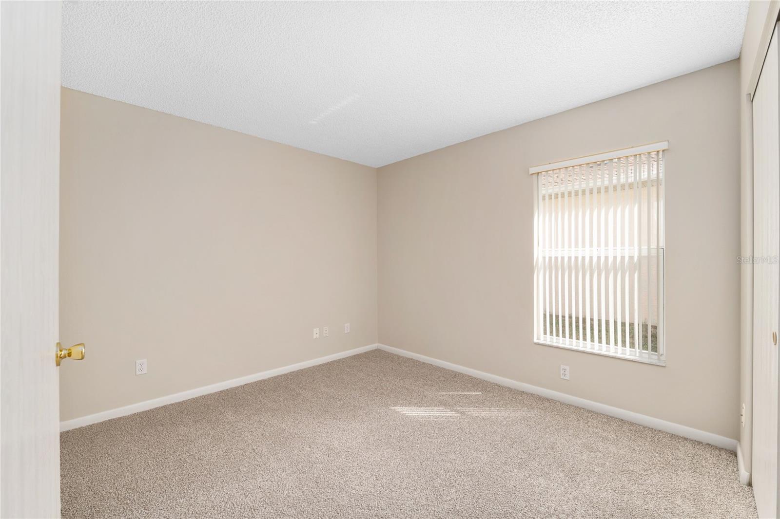 ON TOP OF THE WORLD - Residential