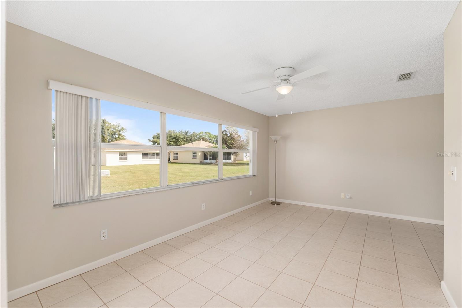 ON TOP OF THE WORLD - Residential