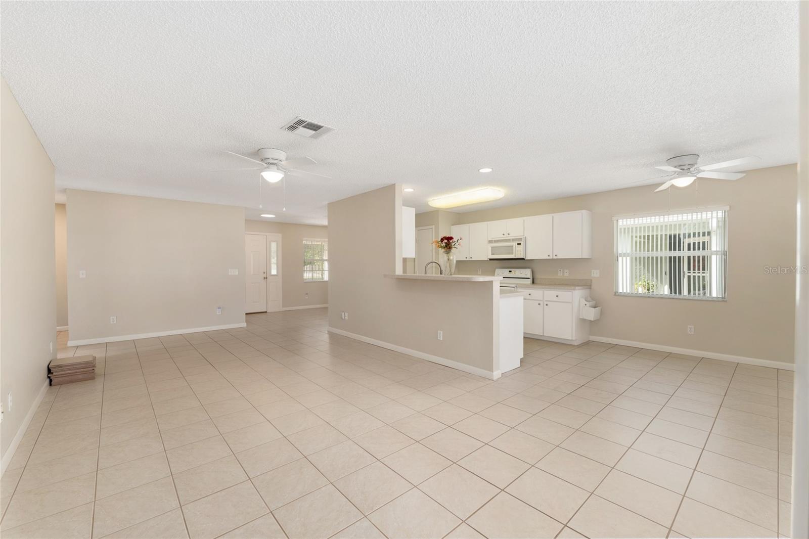 ON TOP OF THE WORLD - Residential