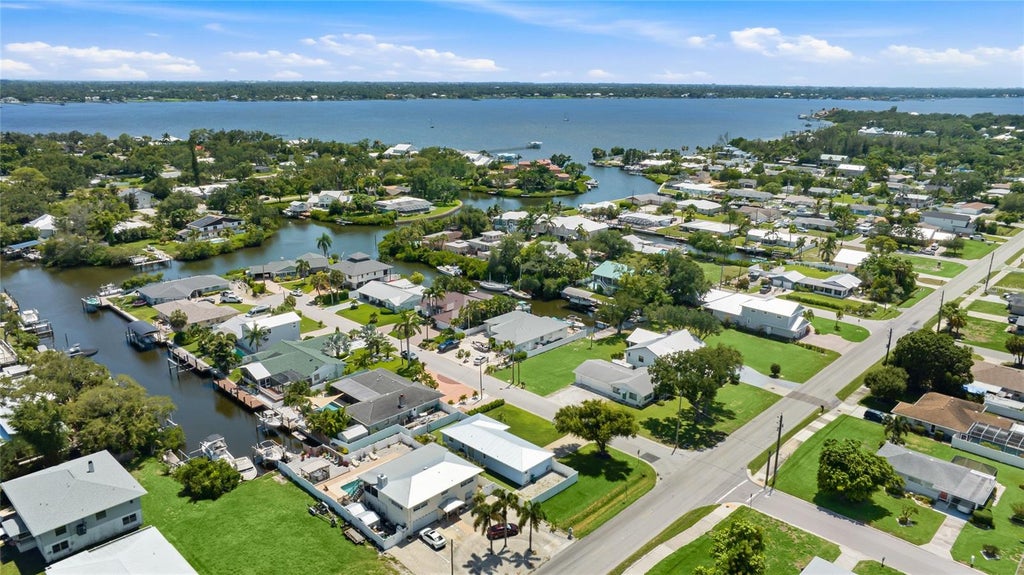 Photo of 912 21st Avenue W, Palmetto, FL 34221 (MLS # A4700456)