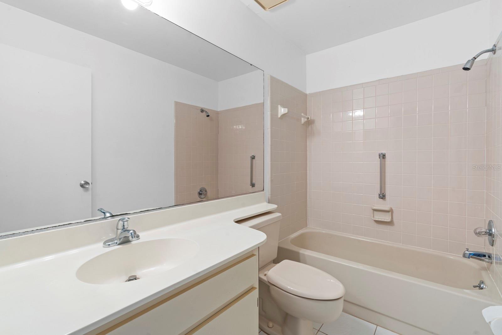 HIGHGATE IV CONDO - Residential