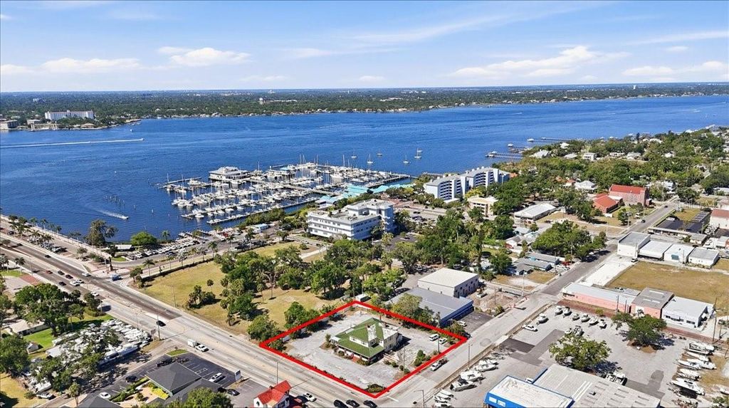 Photo of 337 Us-41 Bus., Palmetto, FL 34221 (MLS # A4689797)