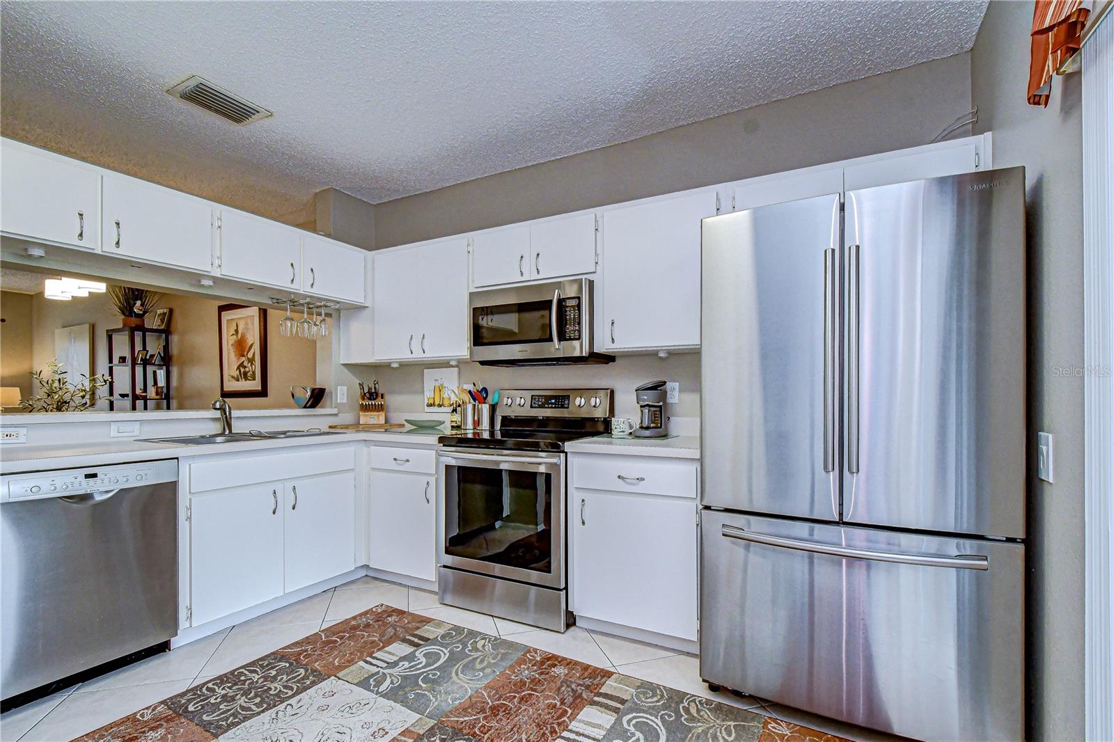 BAYSIDE KEY PH II - Residential