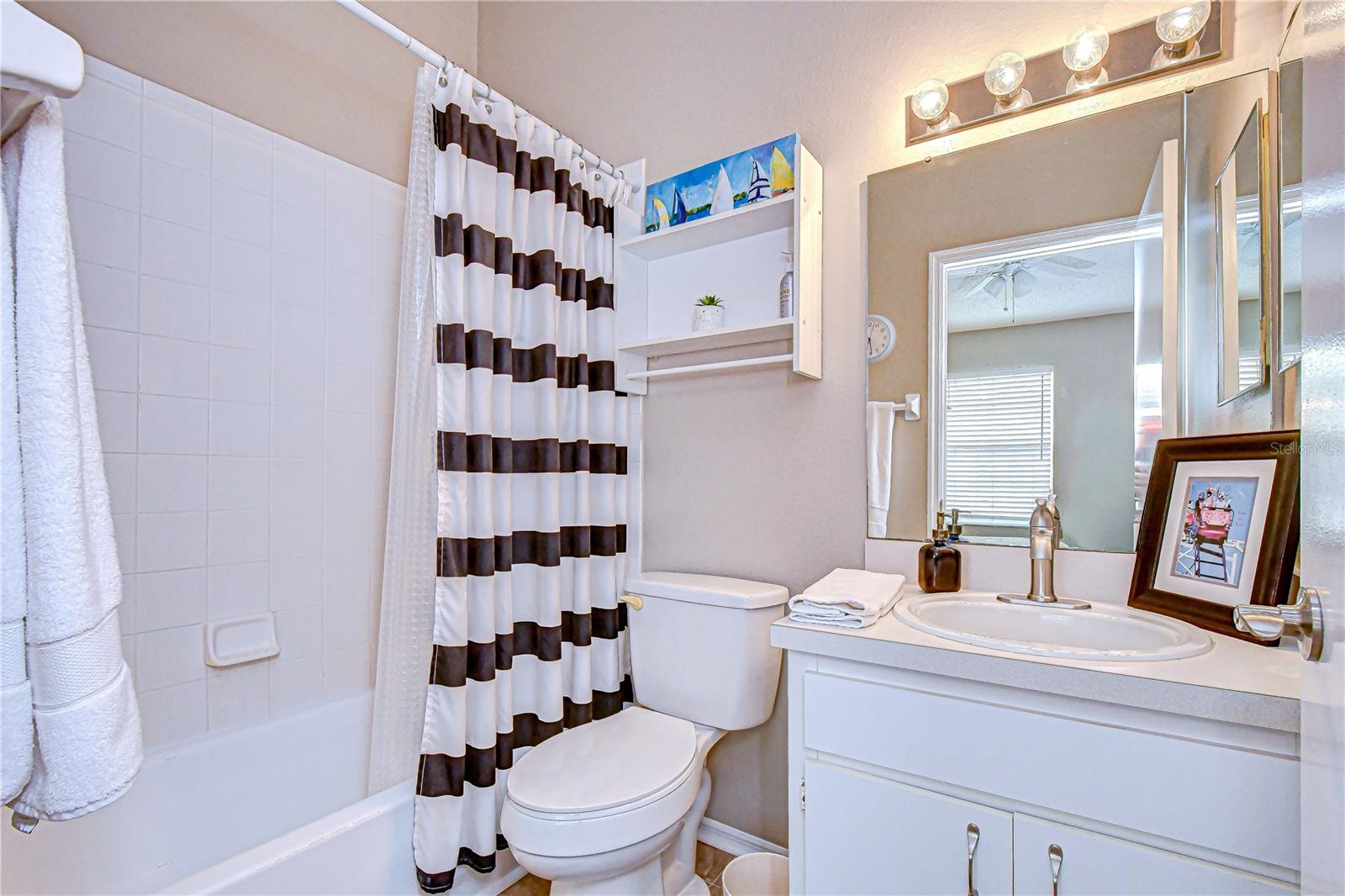 BAYSIDE KEY PH II - Residential