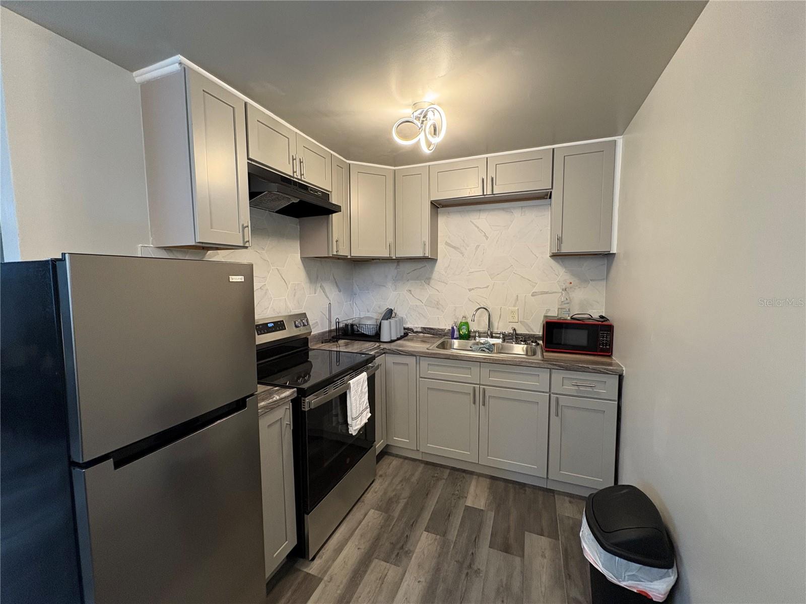 1601 SE 12TH PLACE