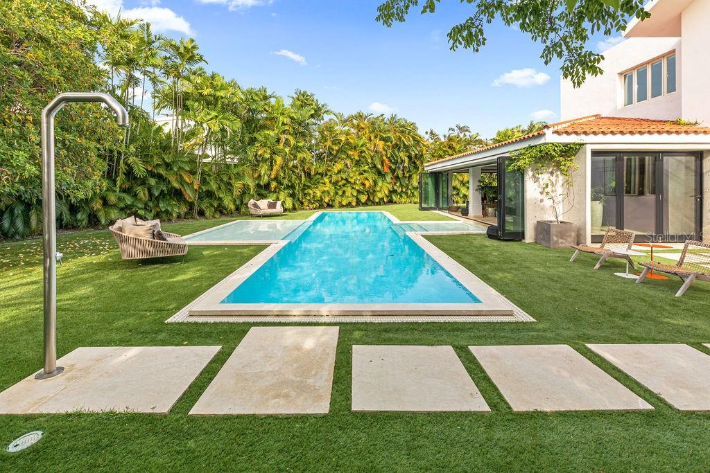 DORADO BEACH EAST - Residential