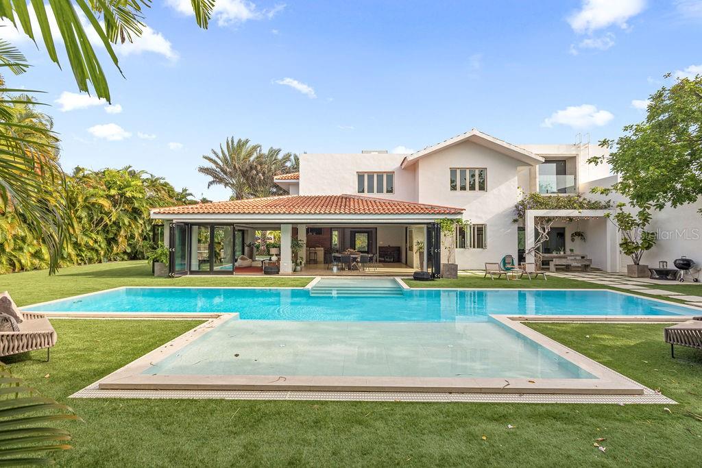 DORADO BEACH EAST - Residential
