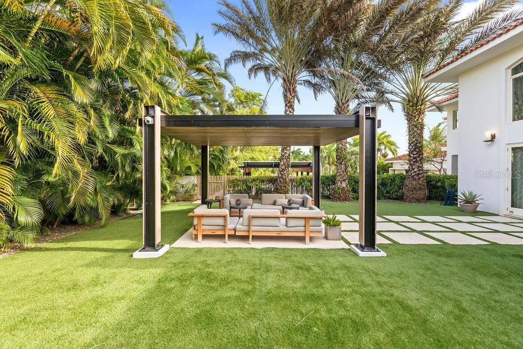DORADO BEACH EAST - Residential