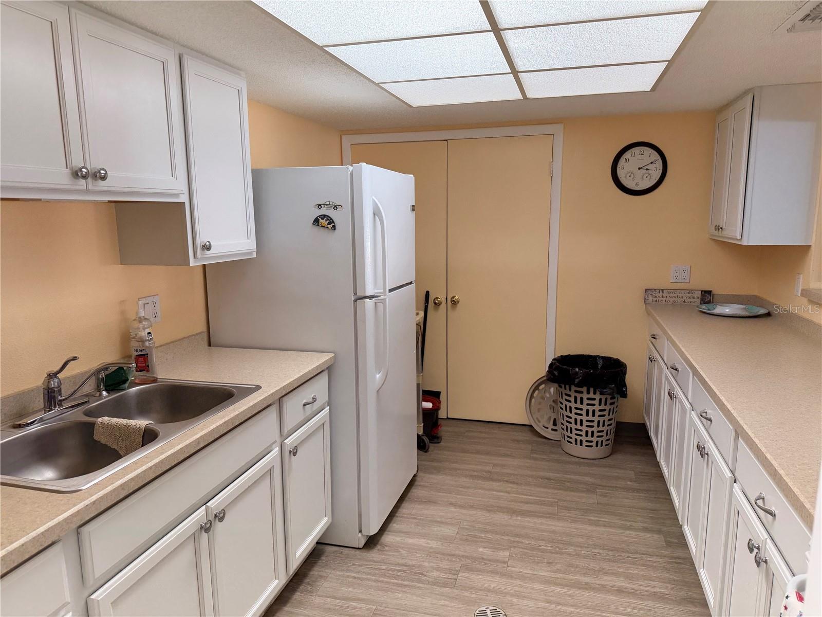 BAYSHORE ON THE LAKE CONDO APTS - Residential