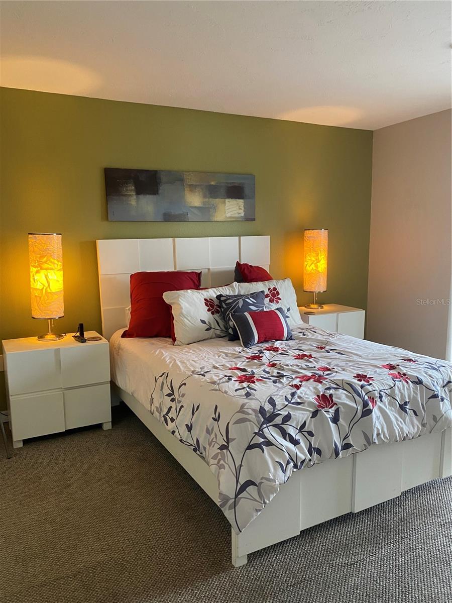 BAYSHORE ON THE LAKE CONDO APTS - Residential