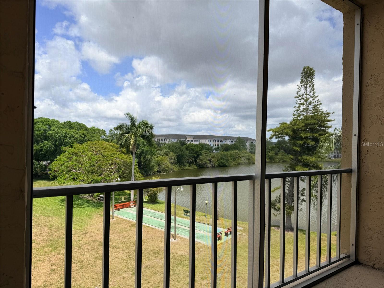 BAYSHORE ON THE LAKE CONDO APTS - Residential