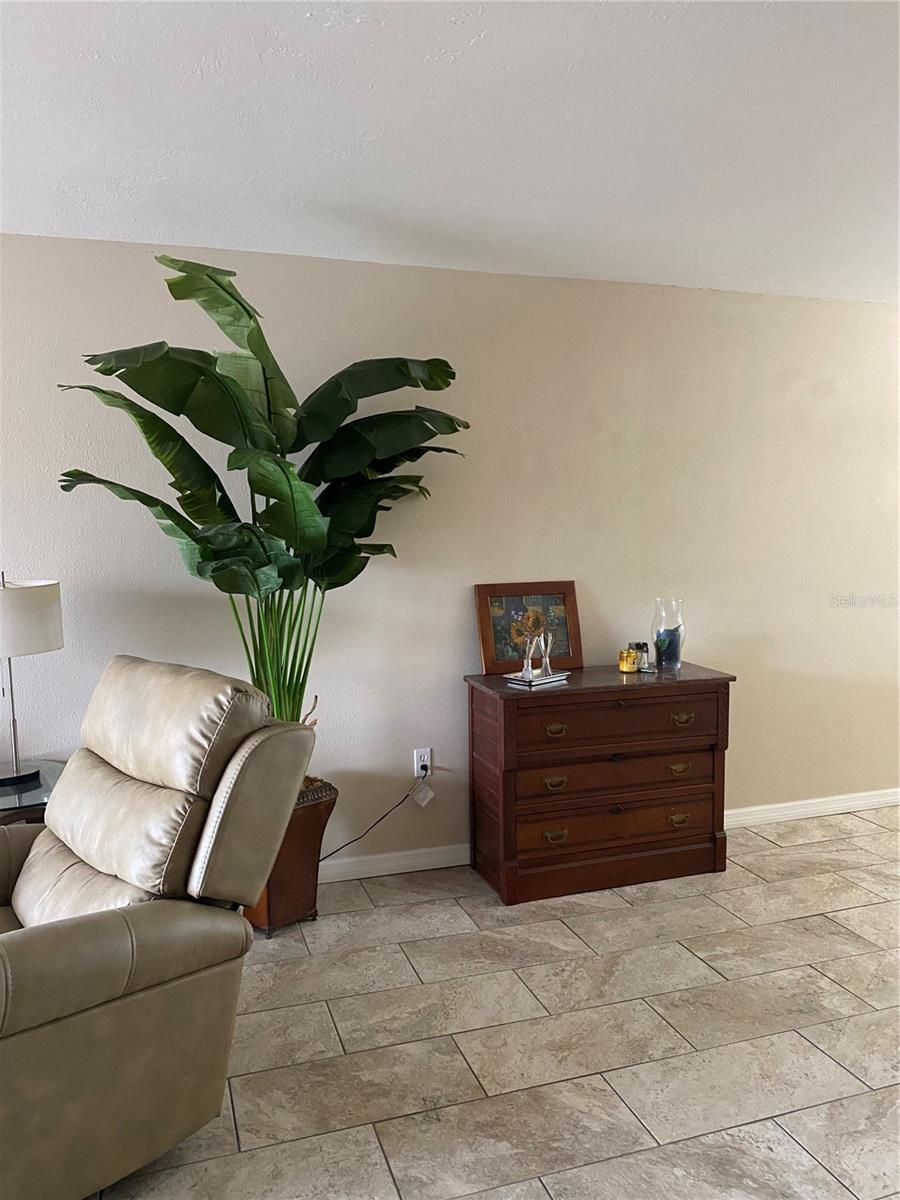 BAYSHORE ON THE LAKE CONDO APTS - Residential