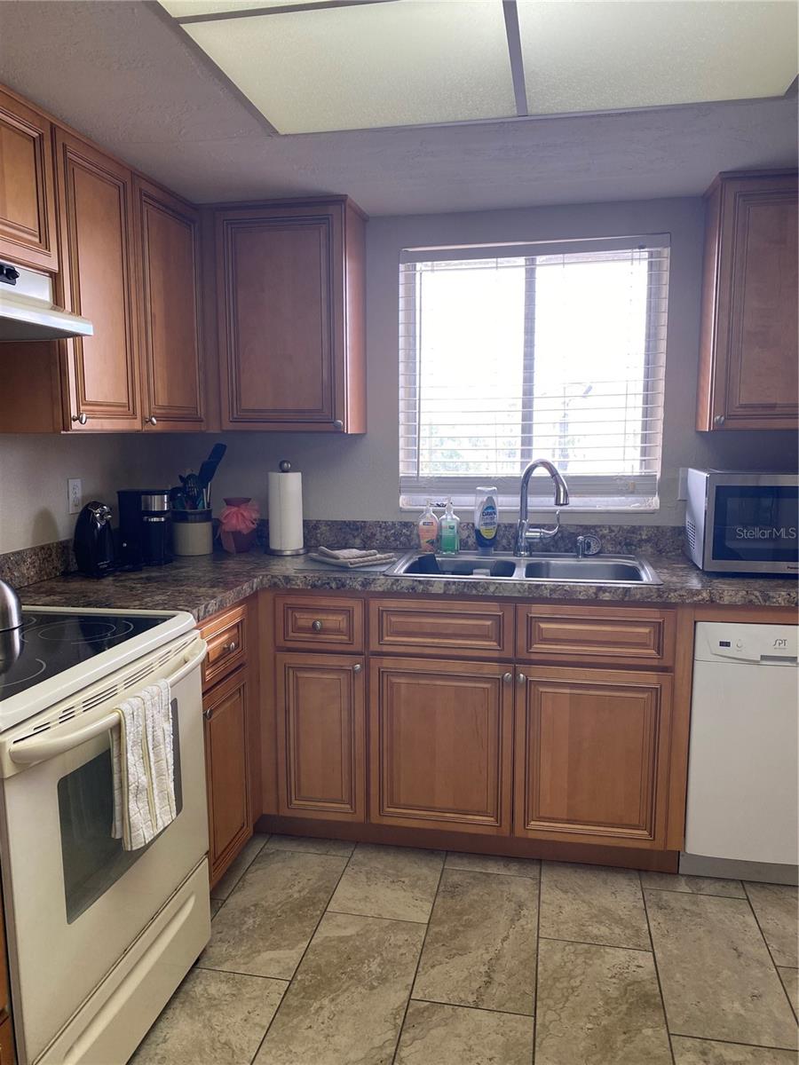 BAYSHORE ON THE LAKE CONDO APTS - Residential