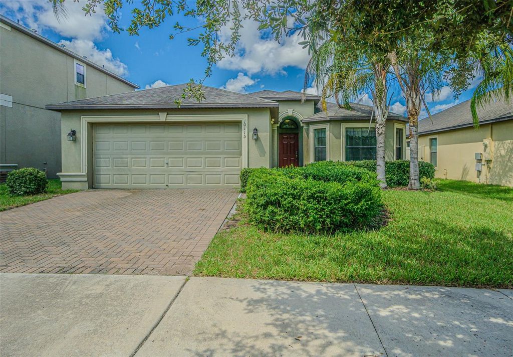 Photo of 10115 Count Fleet Dr, Ruskin, FL 33573 (MLS # TB8417075)