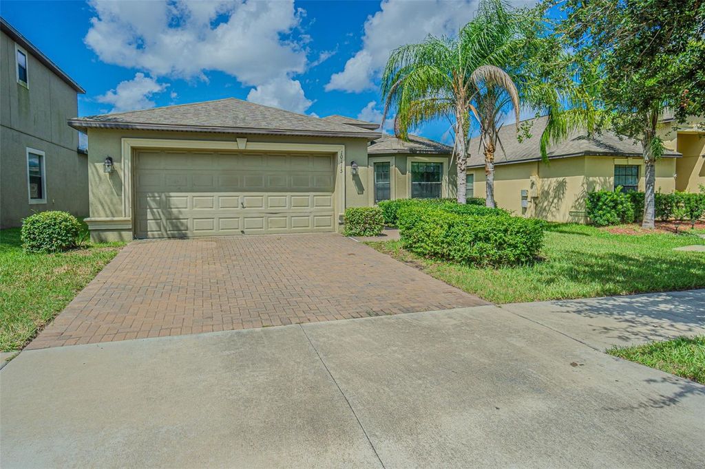 Photo of 10115 Count Fleet Dr, Ruskin, FL 33573 (MLS # TB8417075)