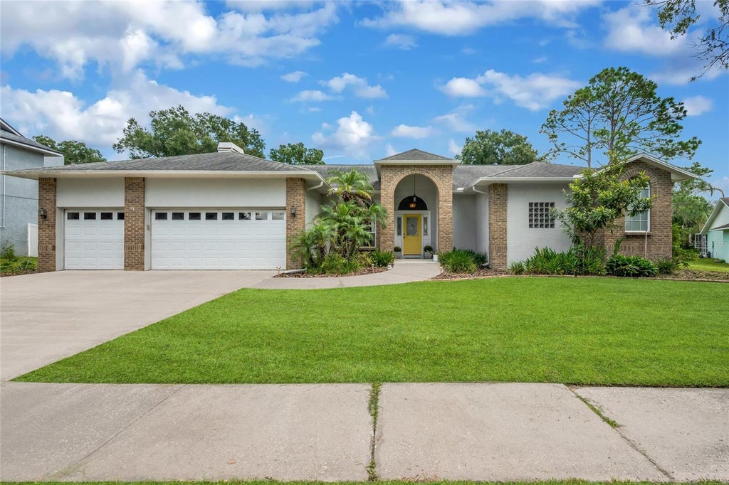 Photo of 5004 Culver Place, Brandon, FL 33511 (MLS # TB8552053)