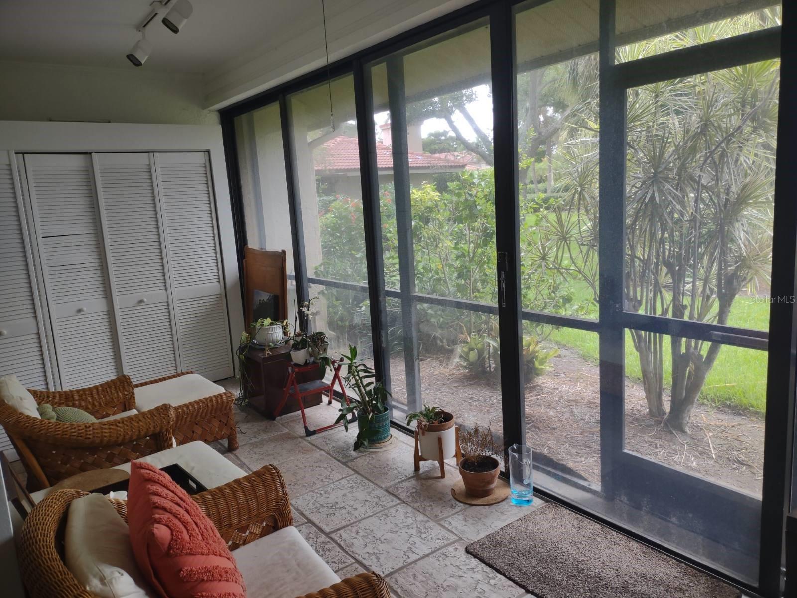 LANDINGS CARRIAGEHOUSE II - Residential Lease