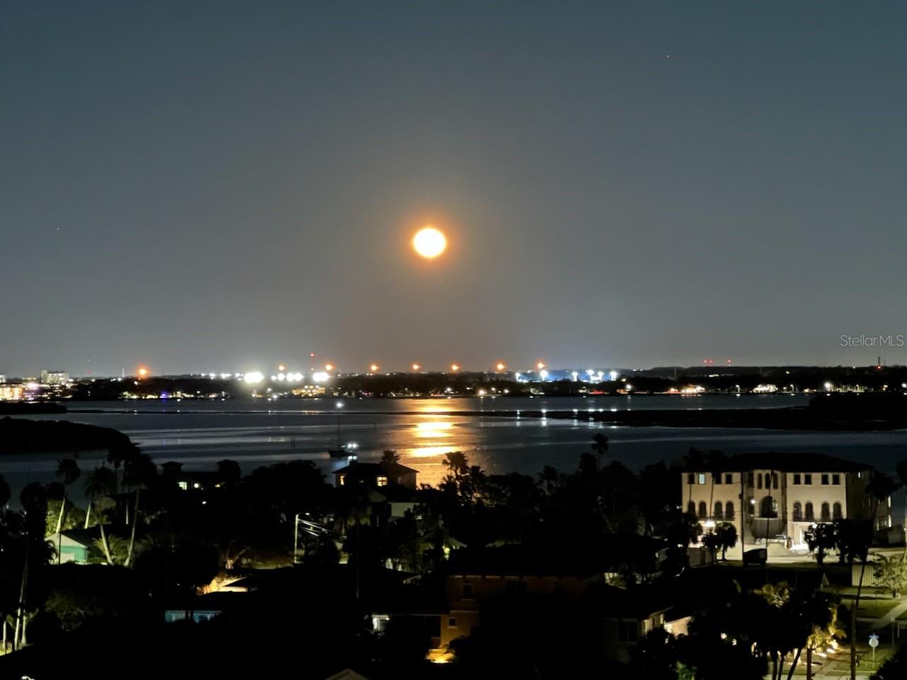 REGATTA BEACH CLUB CONDO - Residential