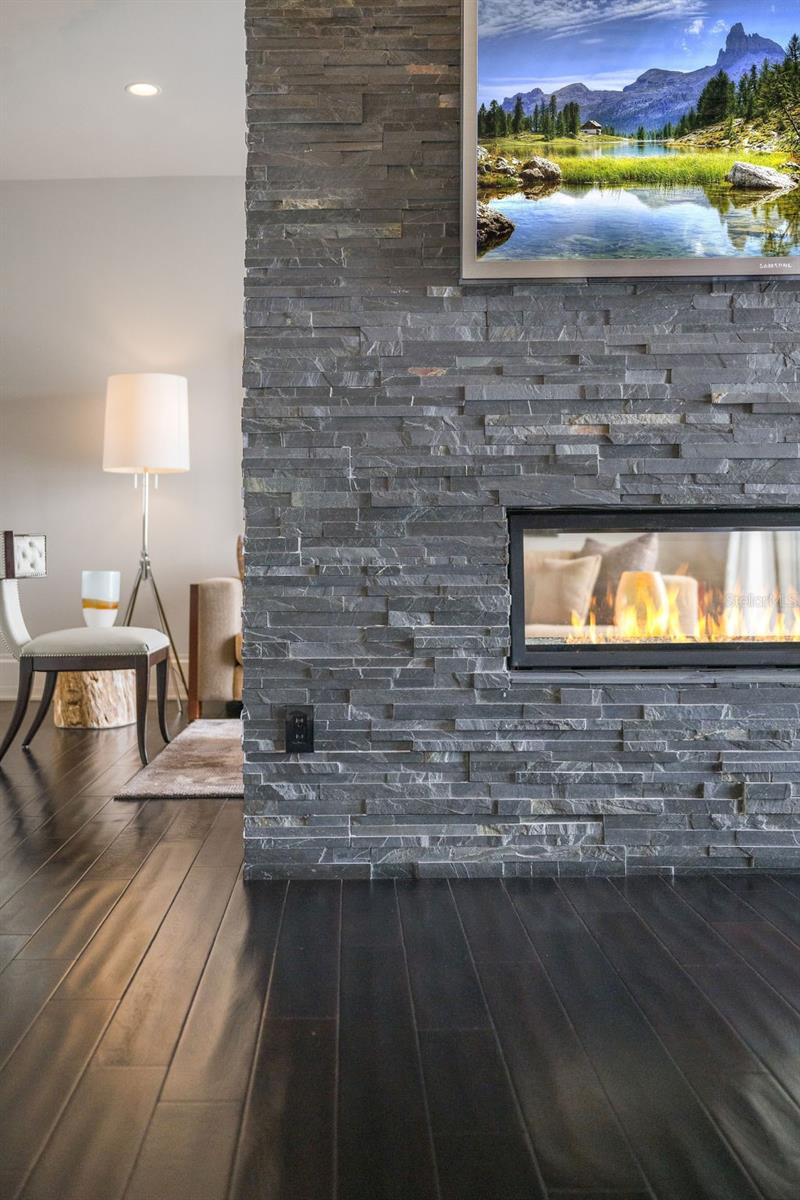 KEENES POINTE - Residential