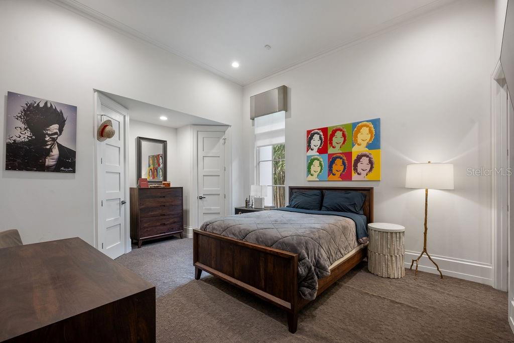 KEENES POINTE - Residential