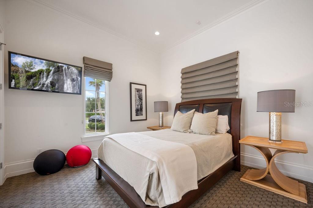 KEENES POINTE - Residential