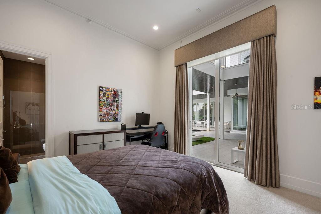 KEENES POINTE - Residential