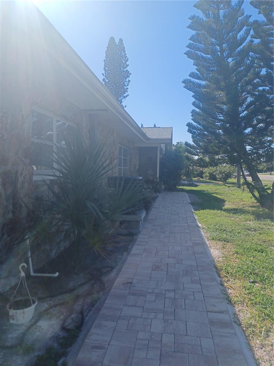 BELLEAIR BEACH YACHT CLUB ESTATES - Residential Lease