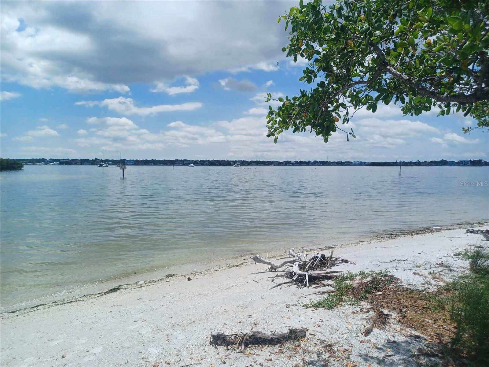 BELLEAIR BEACH YACHT CLUB ESTATES - Residential Lease