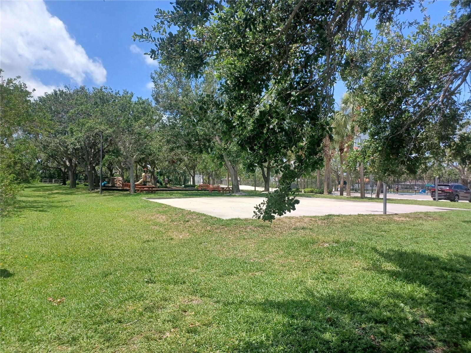 BELLEAIR BEACH YACHT CLUB ESTATES - Residential Lease