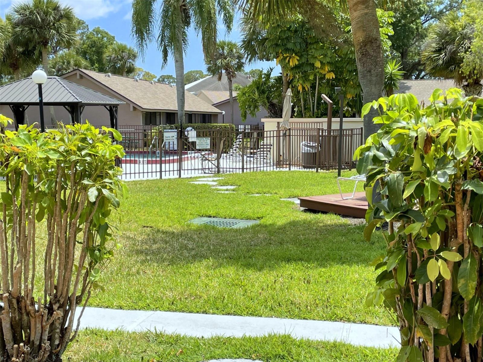 BUNKER OAKS - Residential Lease