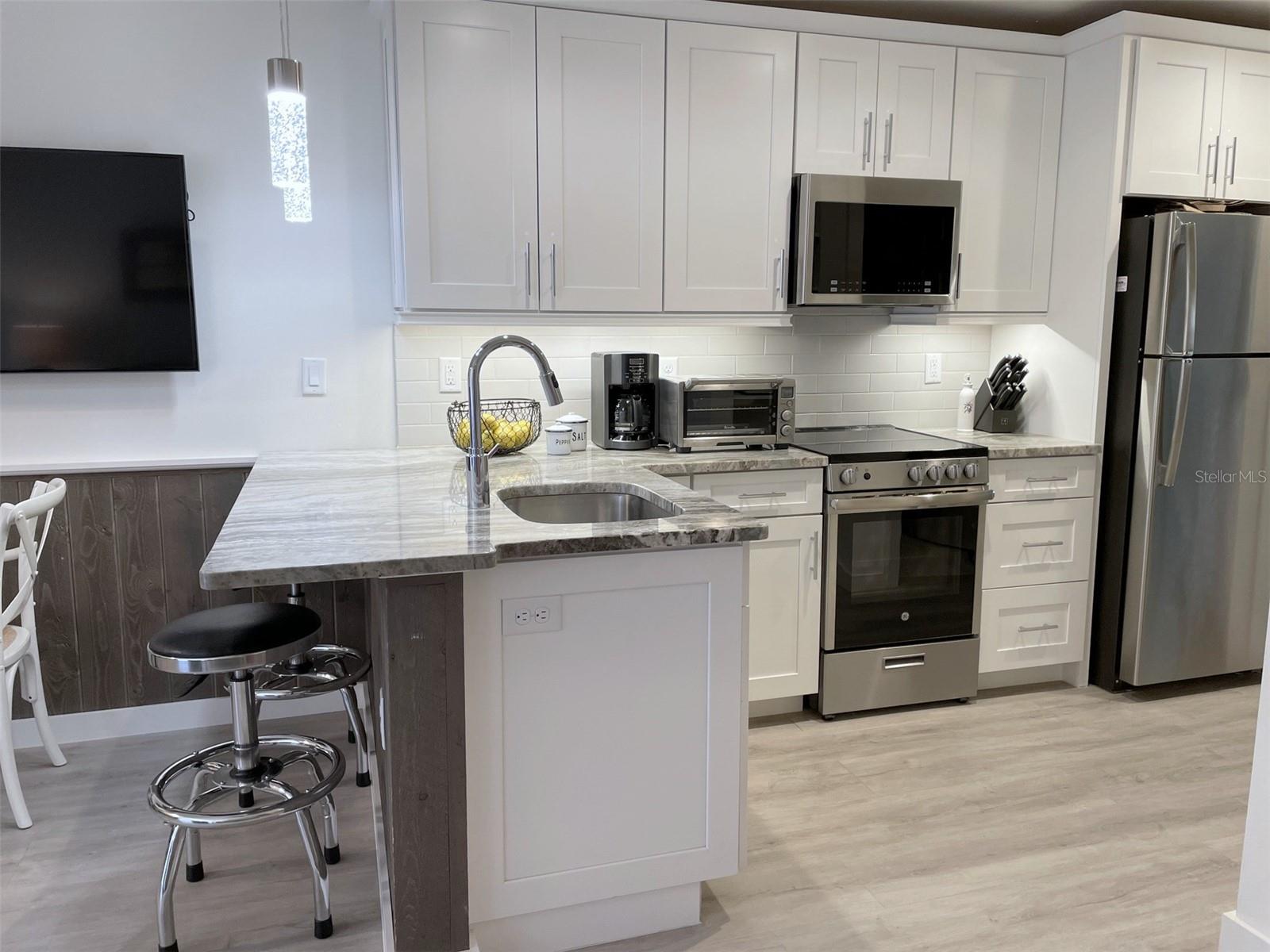 BUNKER OAKS - Residential Lease