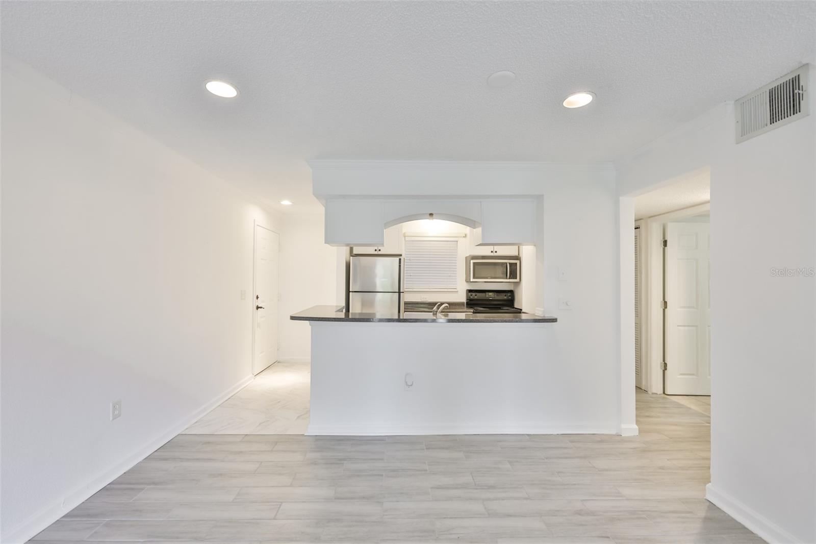 FOUNTAINS AT COUNTRYSIDE CONDO - Residential Lease