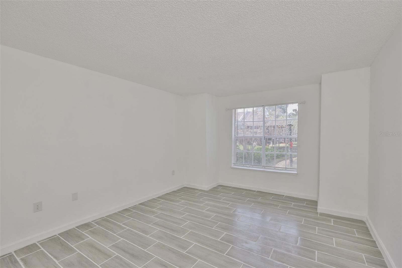 FOUNTAINS AT COUNTRYSIDE CONDO - Residential Lease