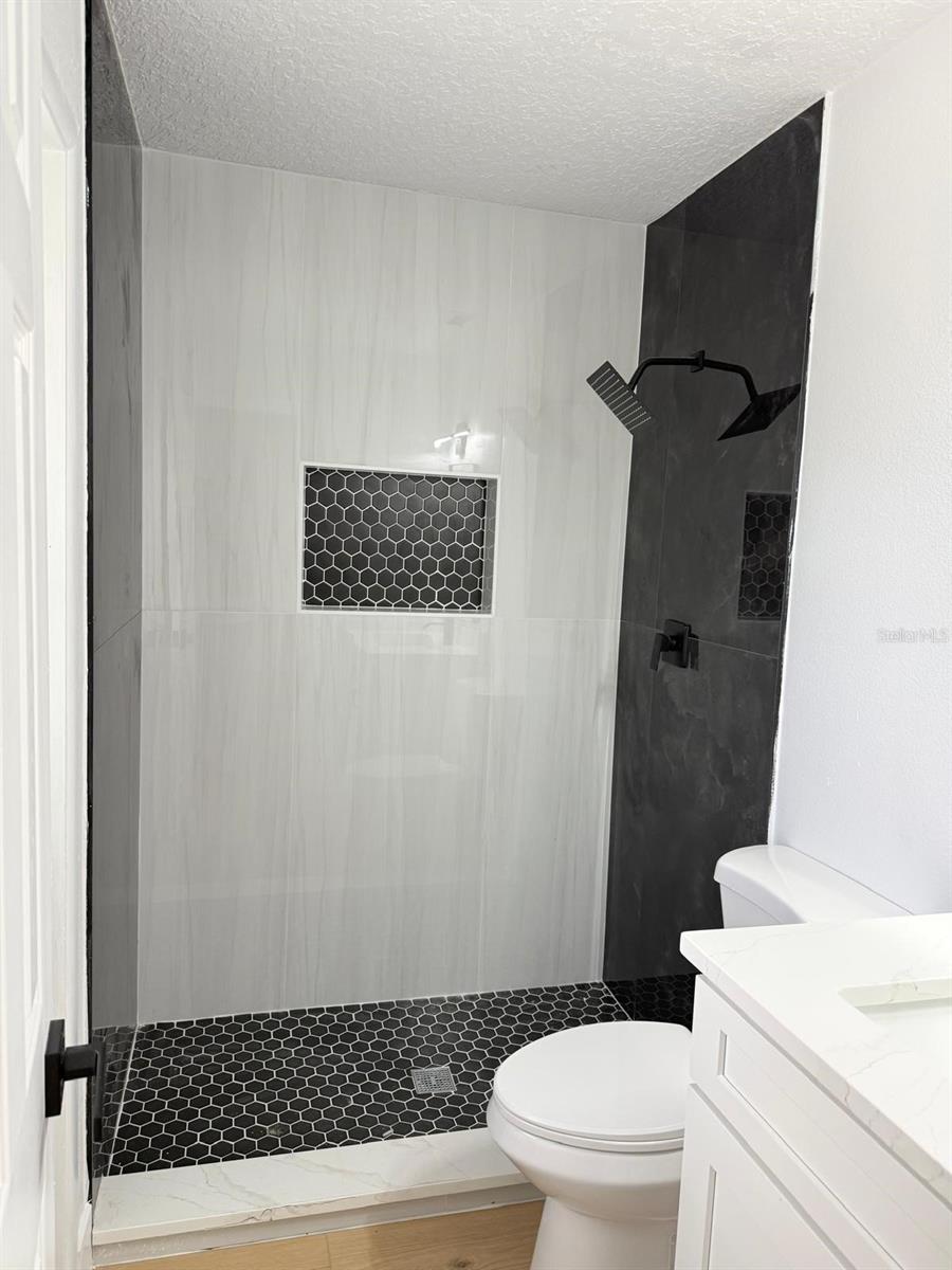 ROLLING LANE - Residential Lease