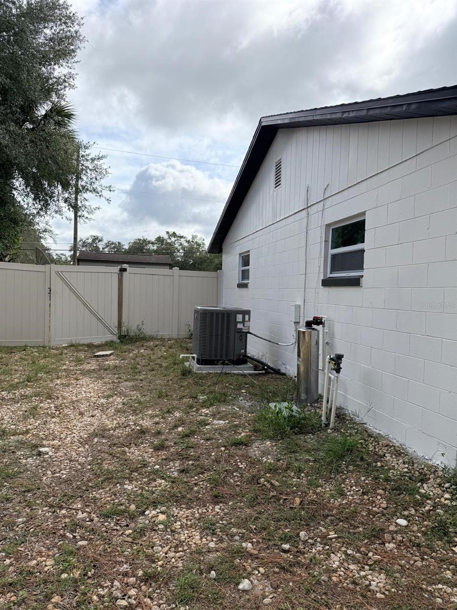 ROLLING LANE - Residential Lease