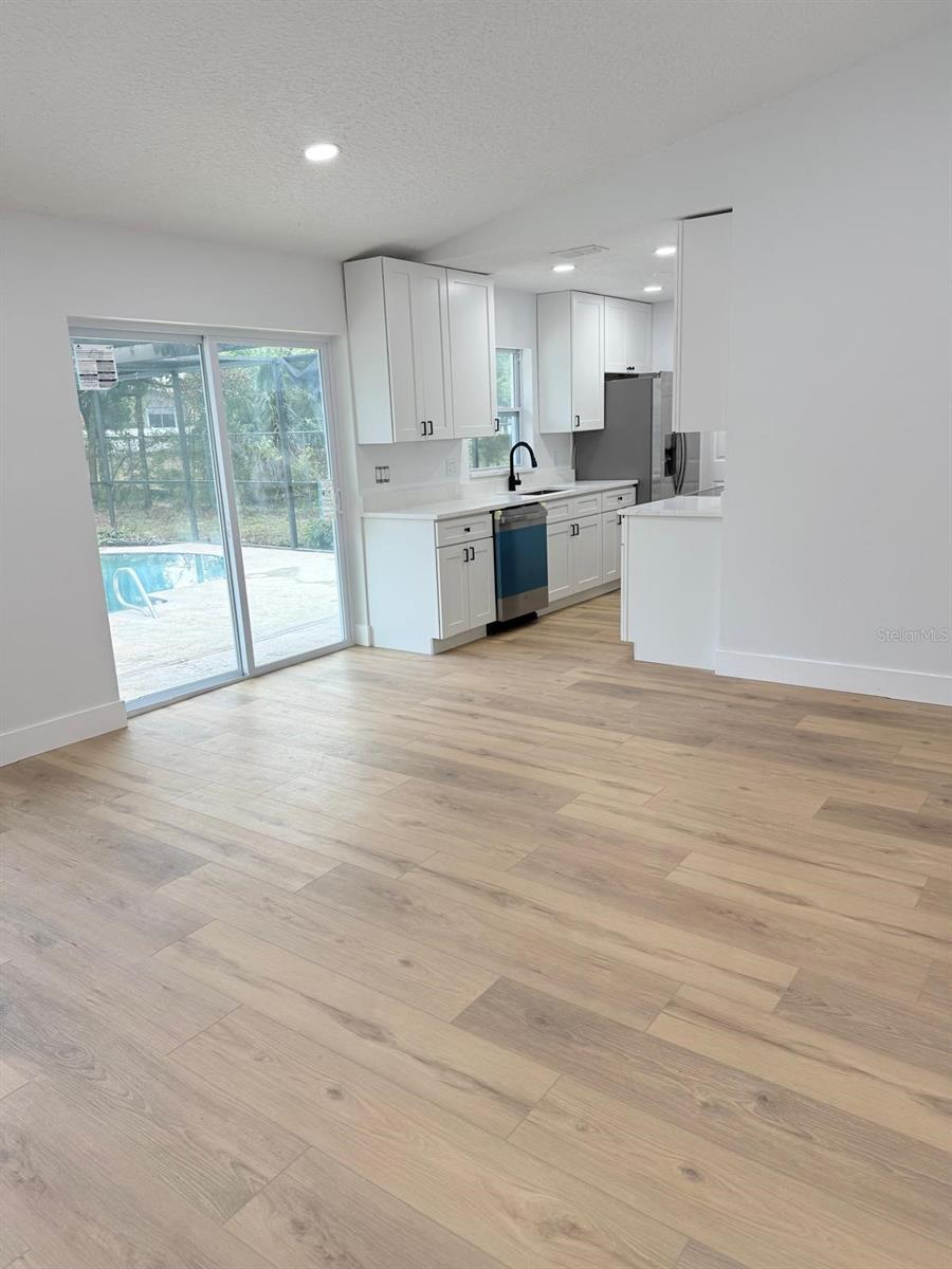 ROLLING LANE - Residential Lease