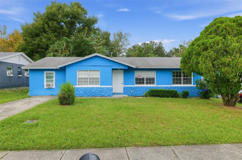 Photo of 1231 Robert King High Drive, Lakeland, FL 33805 (MLS # N6146409)