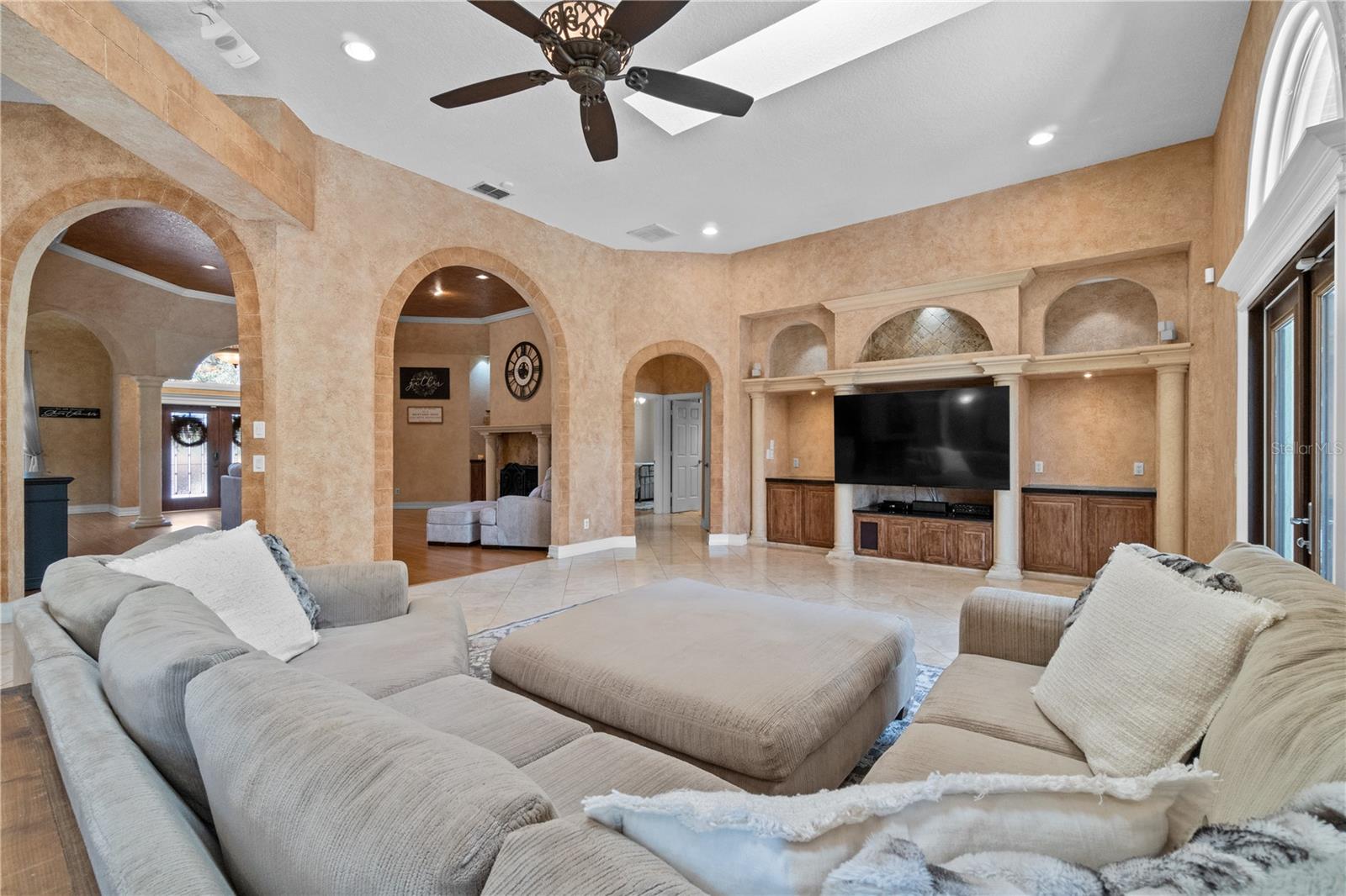 HERON CAY - Residential