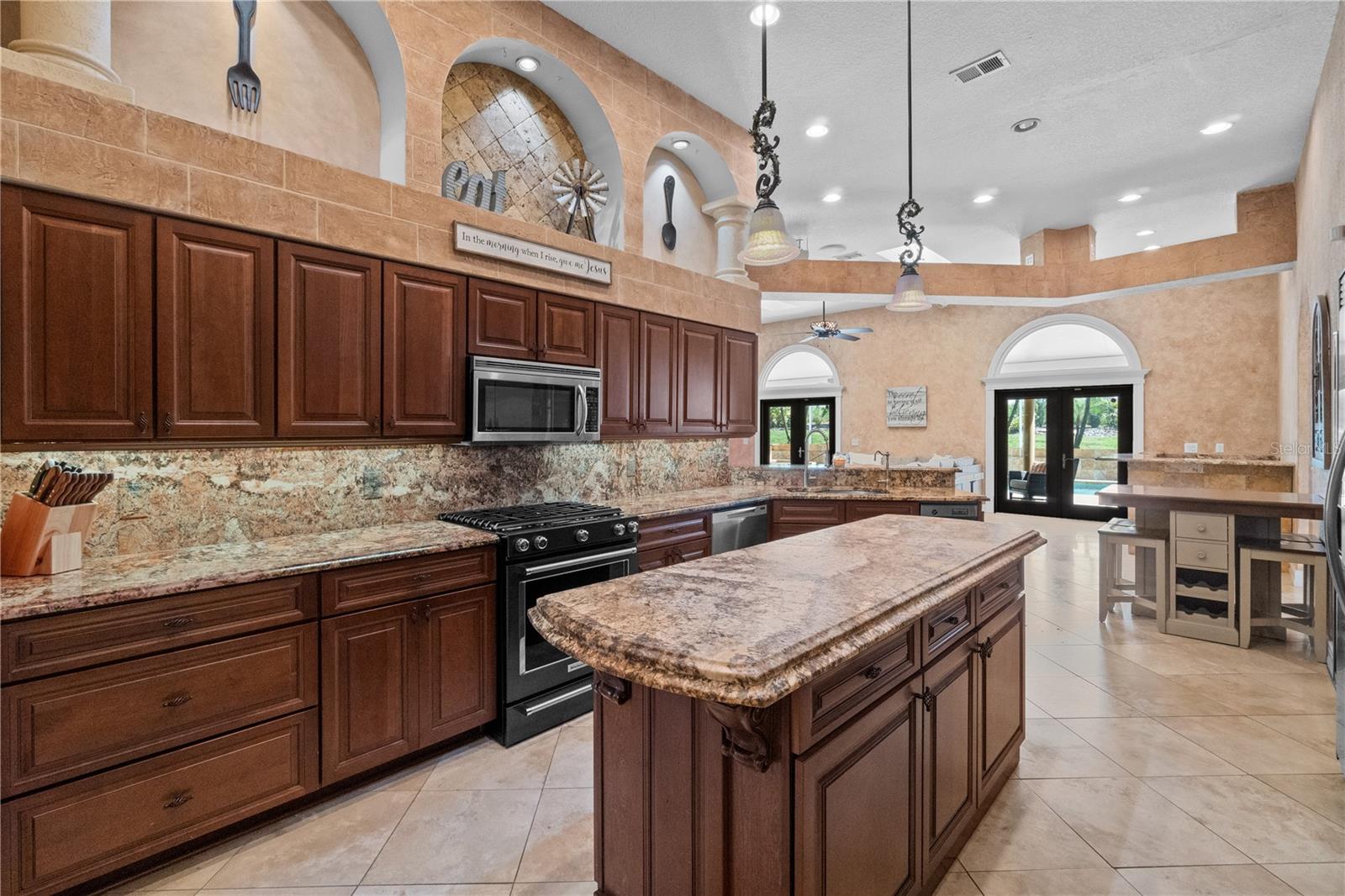 HERON CAY - Residential