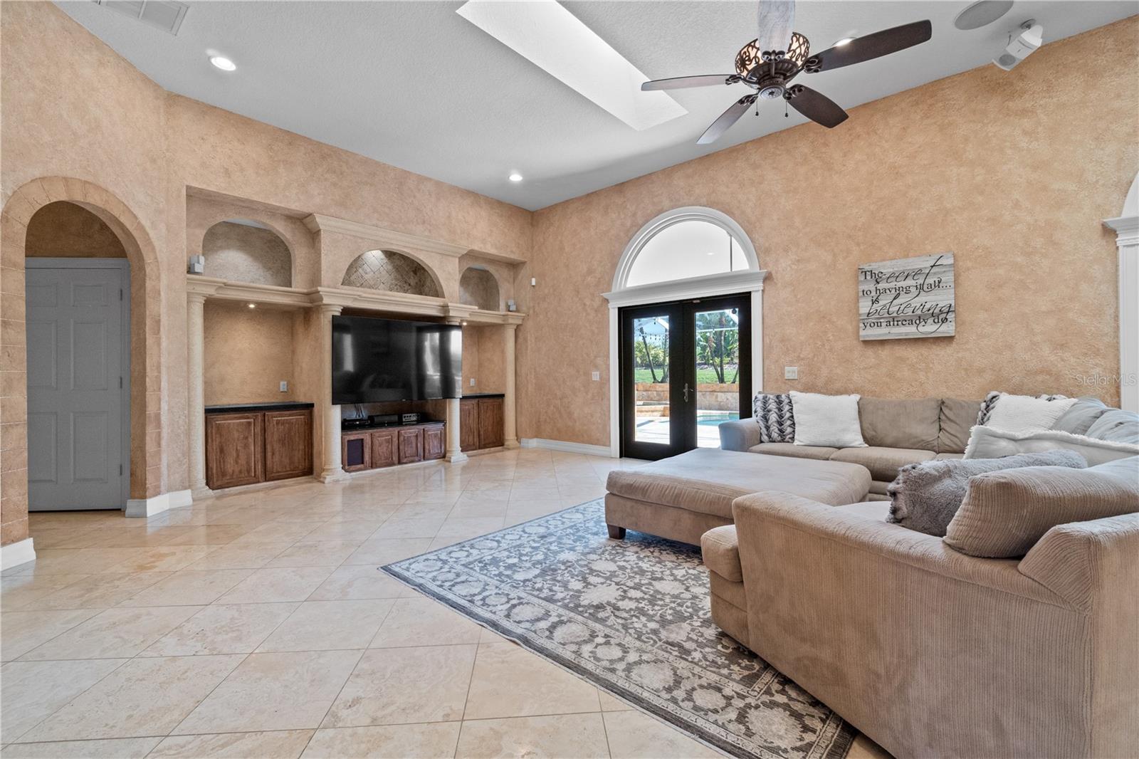 HERON CAY - Residential