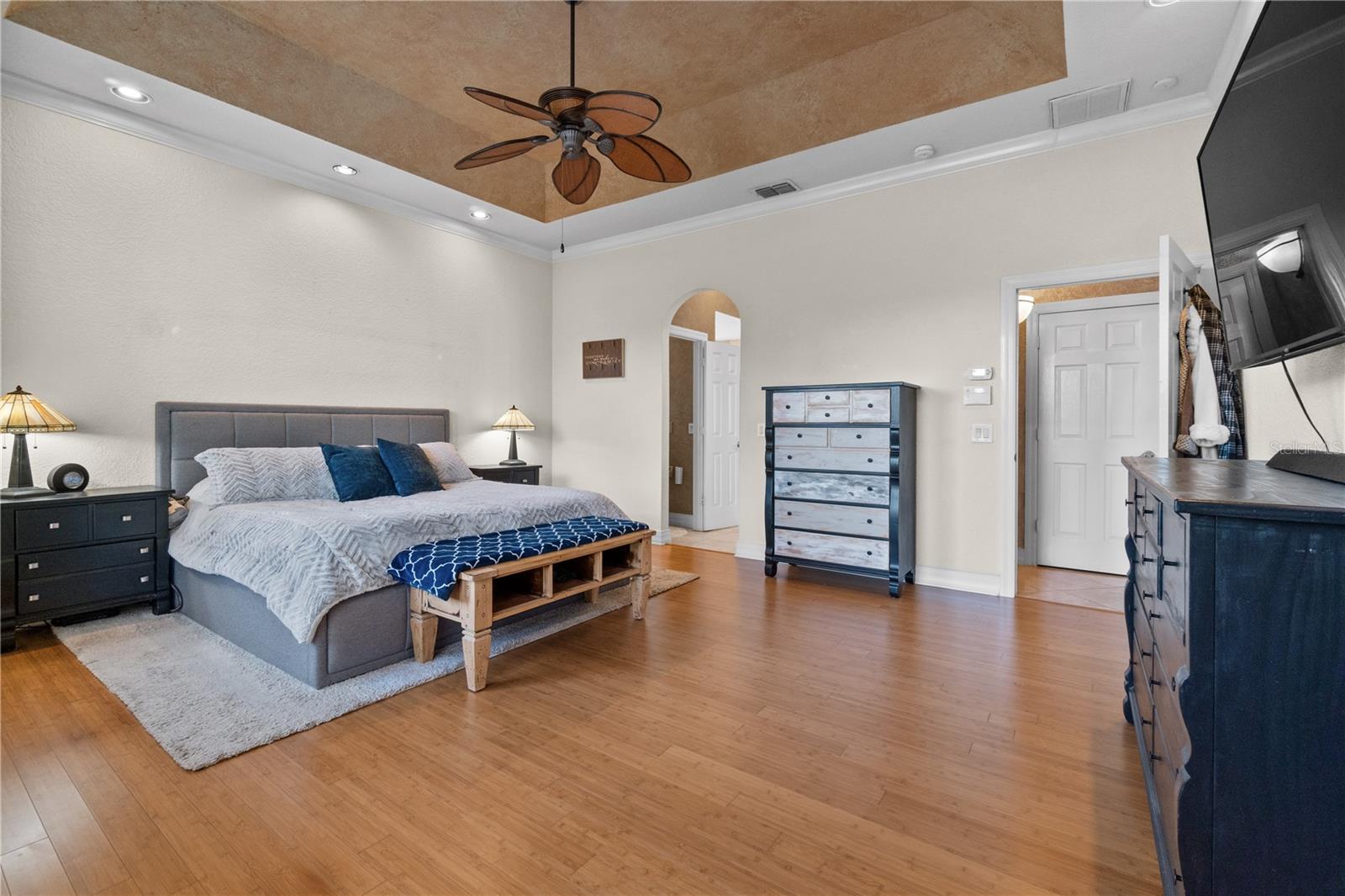 HERON CAY - Residential