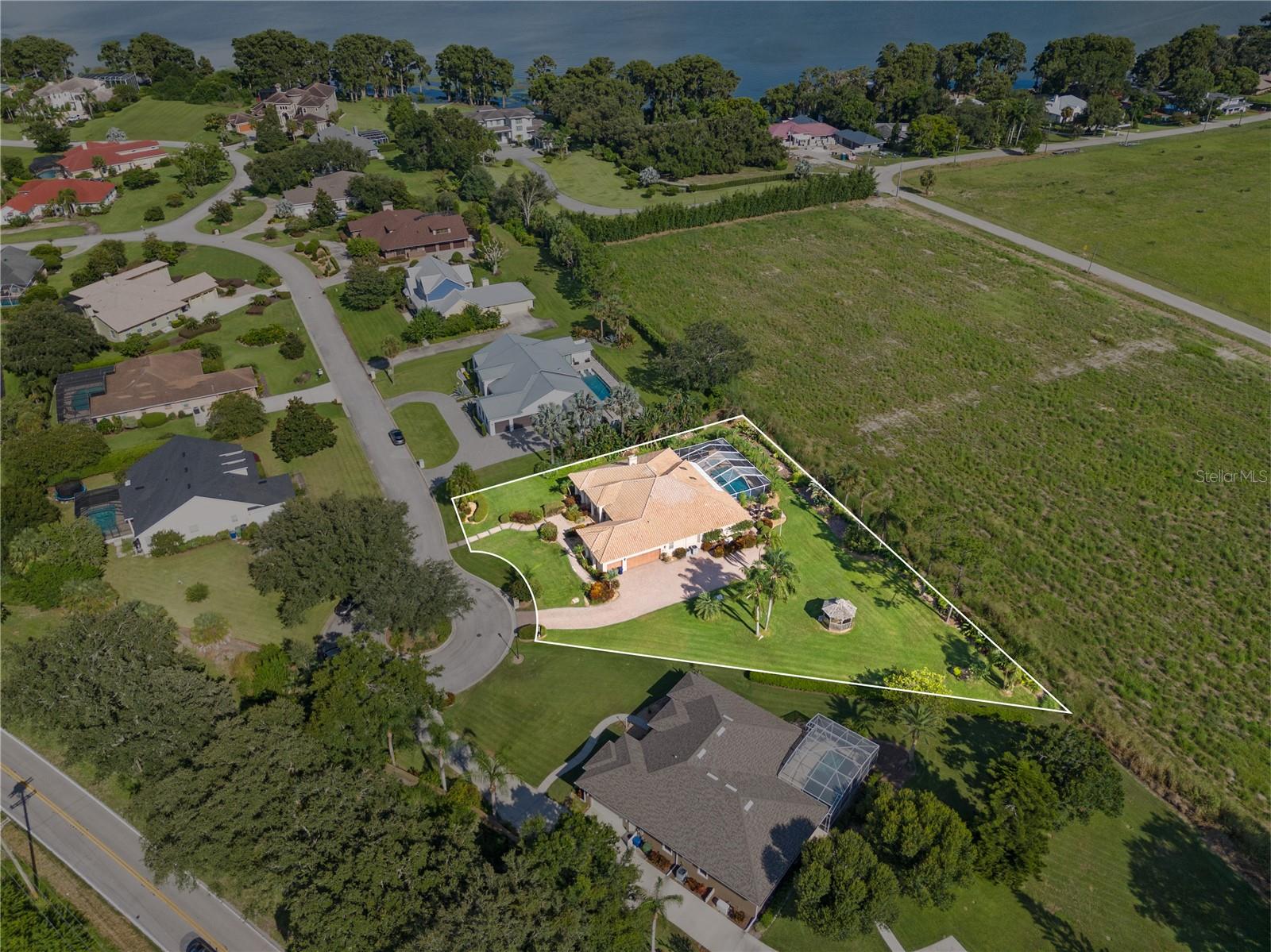 HERON CAY - Residential