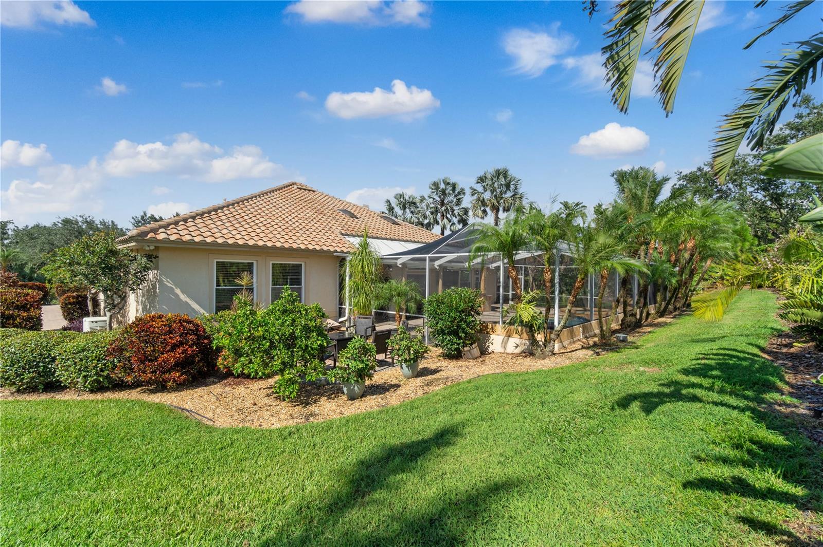 HERON CAY - Residential