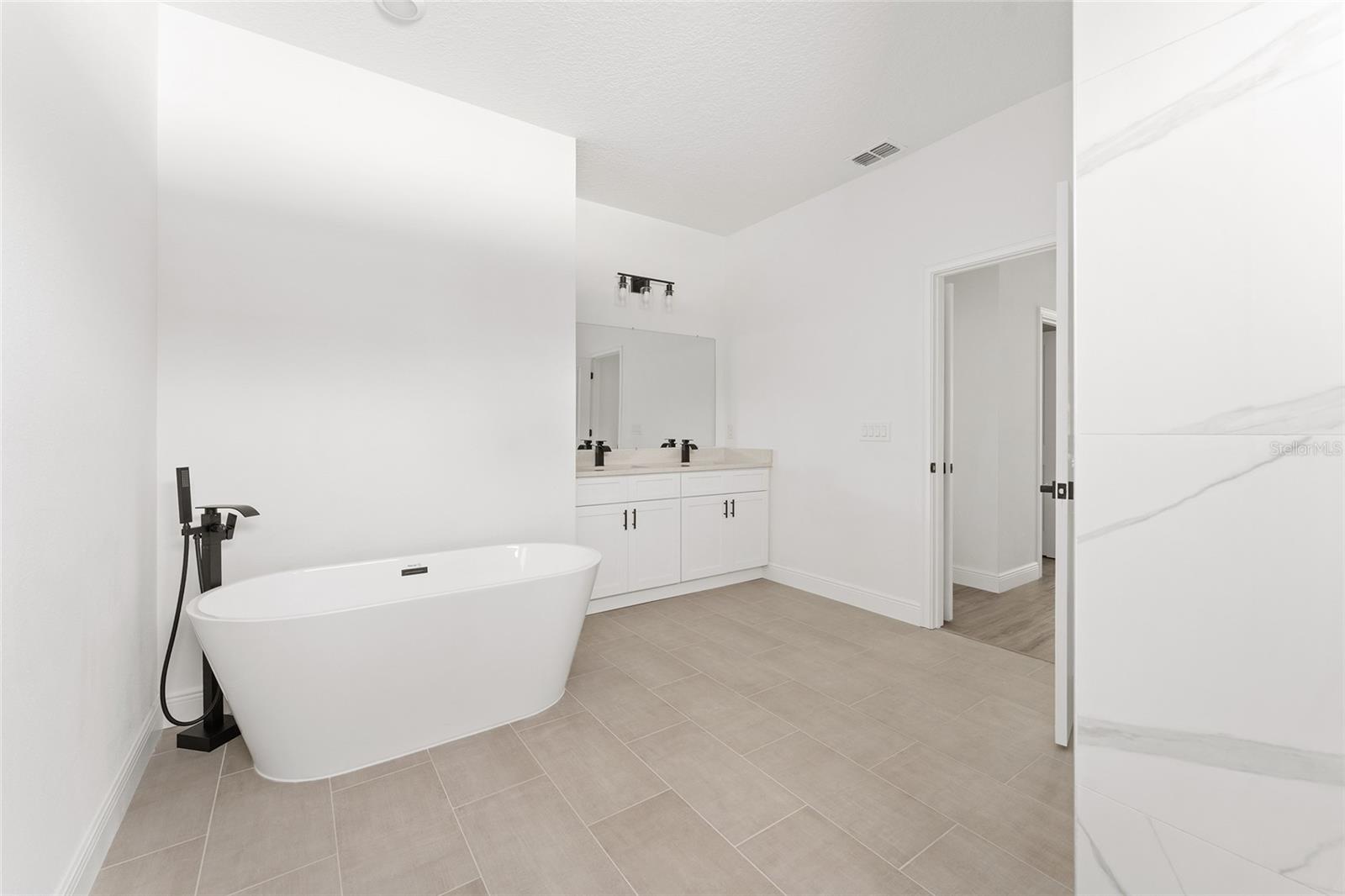 CITRUS SPGS UNIT 13 - Residential