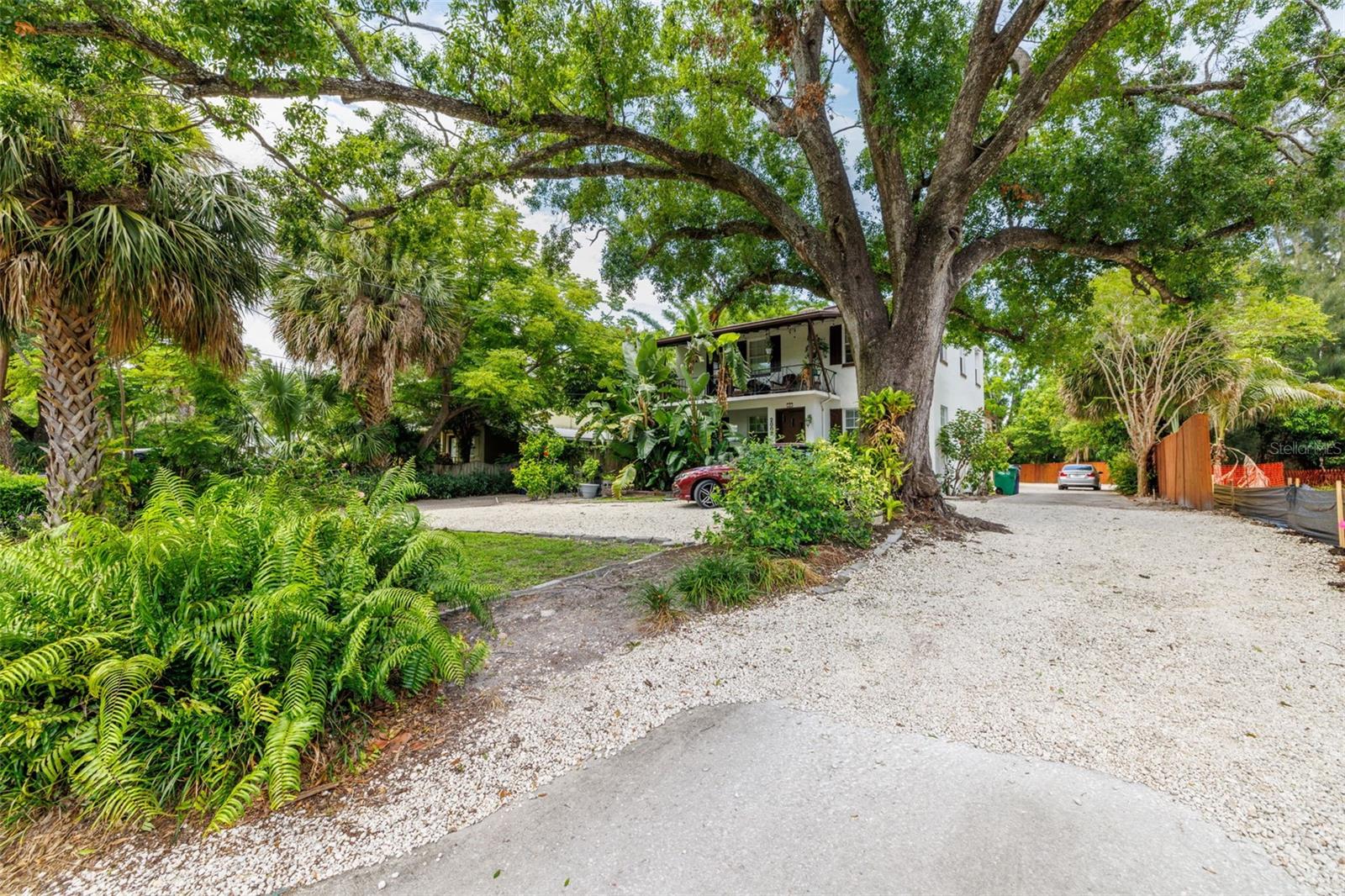 2002 S HABANA AVENUE