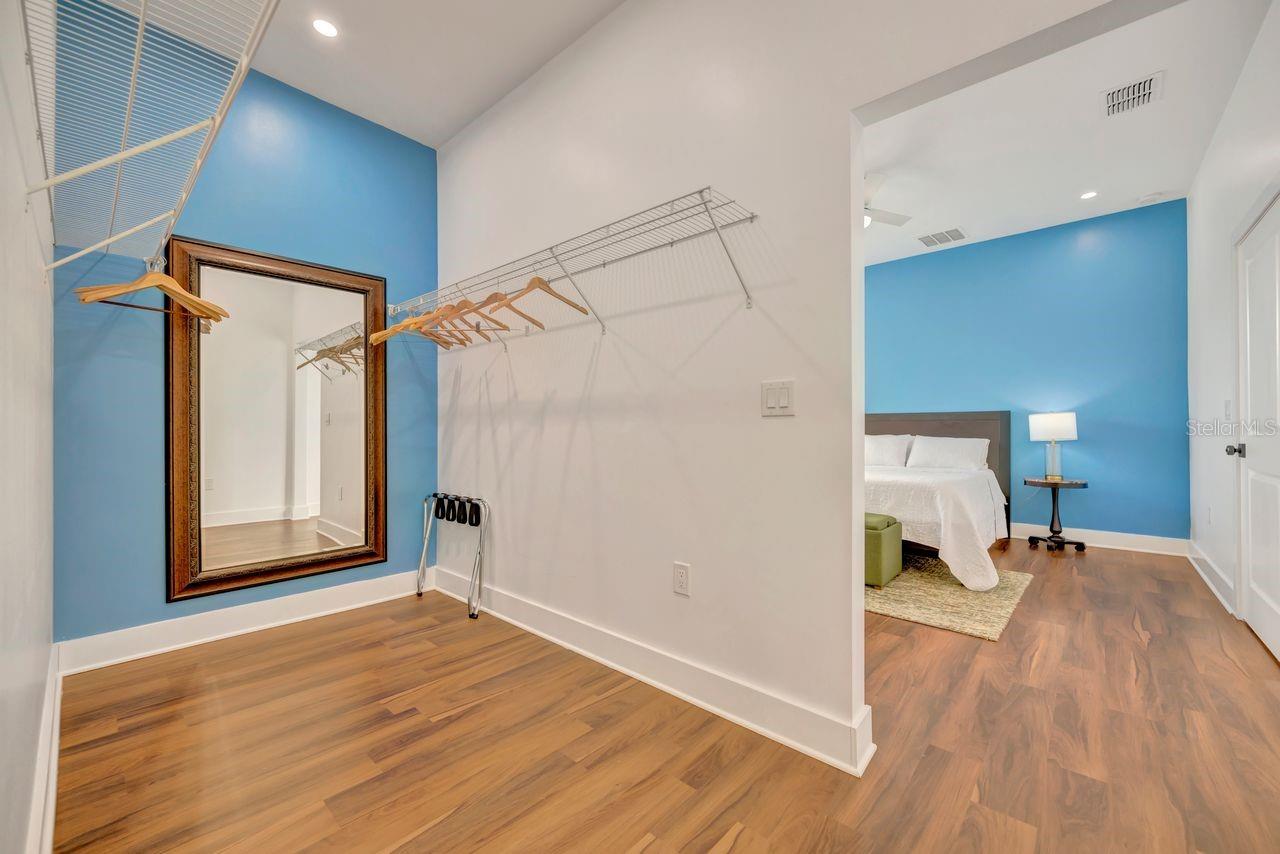 TURMANS EAST YBOR - Residential