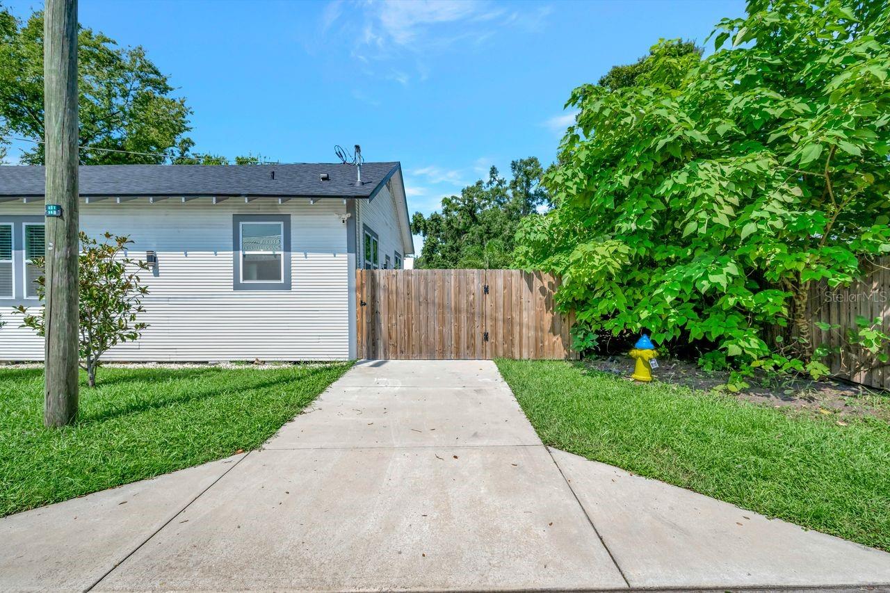 TURMANS EAST YBOR - Residential