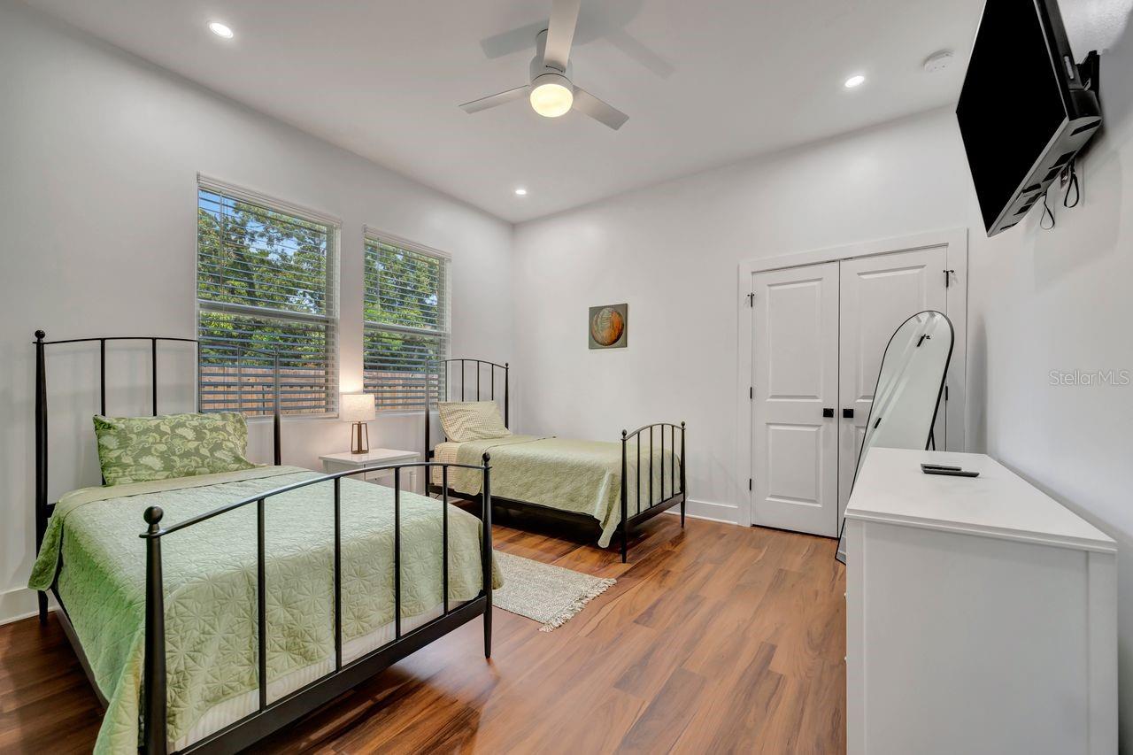 TURMANS EAST YBOR - Residential