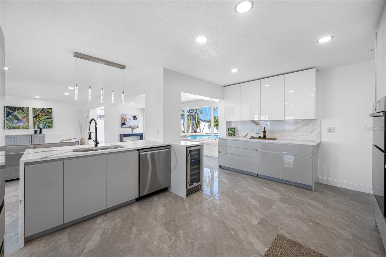 SOUTH CSWY ISLE YACHT CLUB ADD - Residential